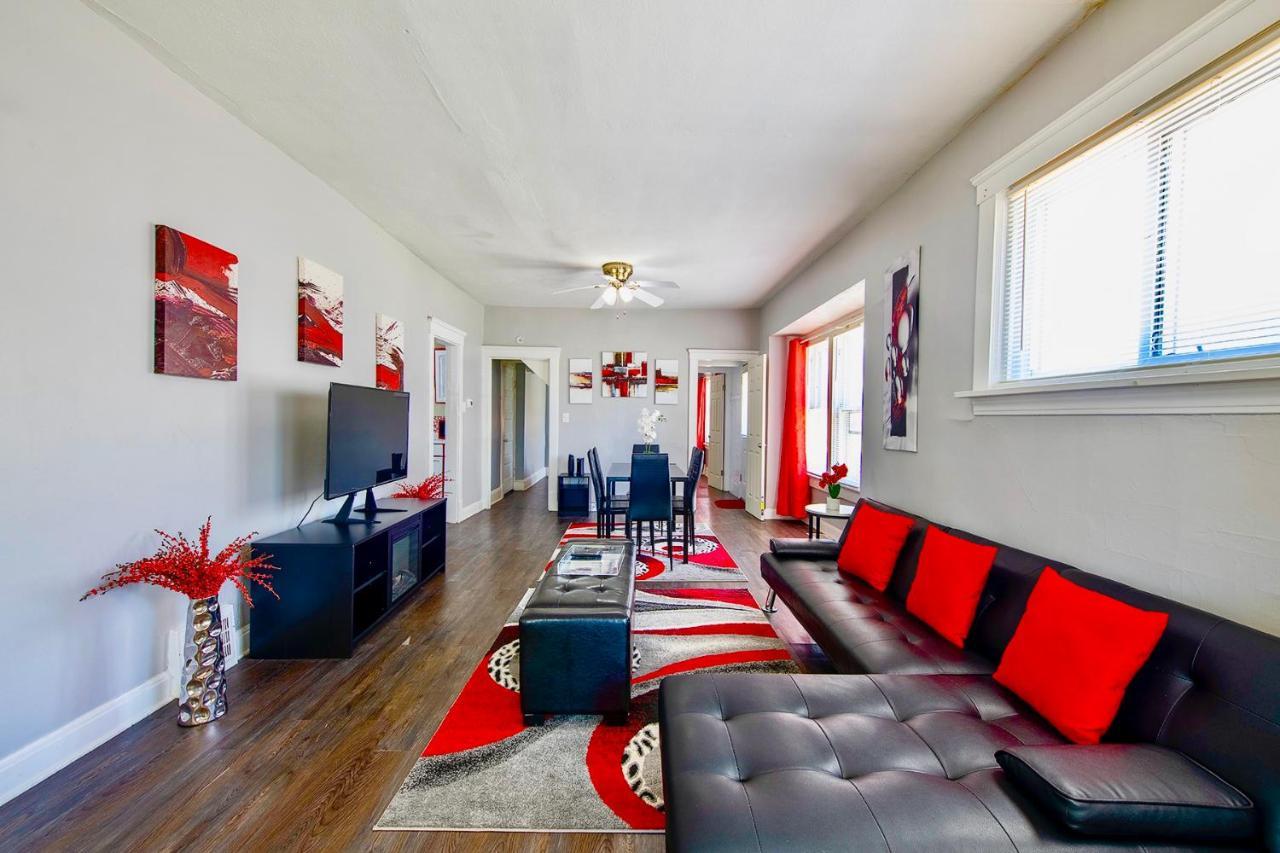 The Rubi Lounge - Spacious Brooklyn Centre Modern Escape Near Downtown With Parking, 300Mb Wifi & Self Check-In 클리블랜드 외부 사진