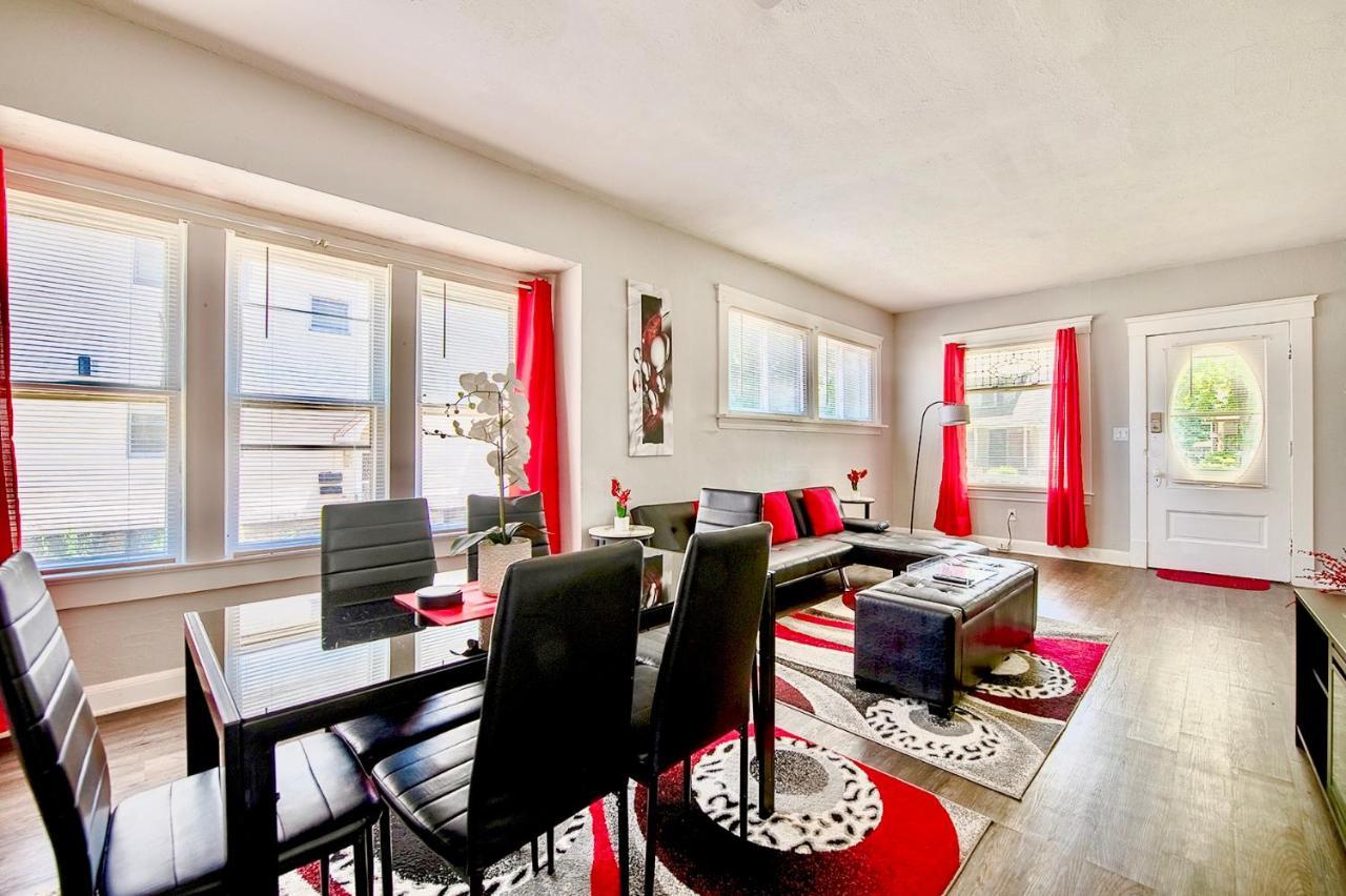 The Rubi Lounge - Spacious Brooklyn Centre Modern Escape Near Downtown With Parking, 300Mb Wifi & Self Check-In 클리블랜드 외부 사진