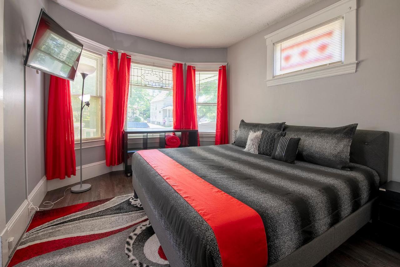 The Rubi Lounge - Spacious Brooklyn Centre Modern Escape Near Downtown With Parking, 300Mb Wifi & Self Check-In 클리블랜드 외부 사진