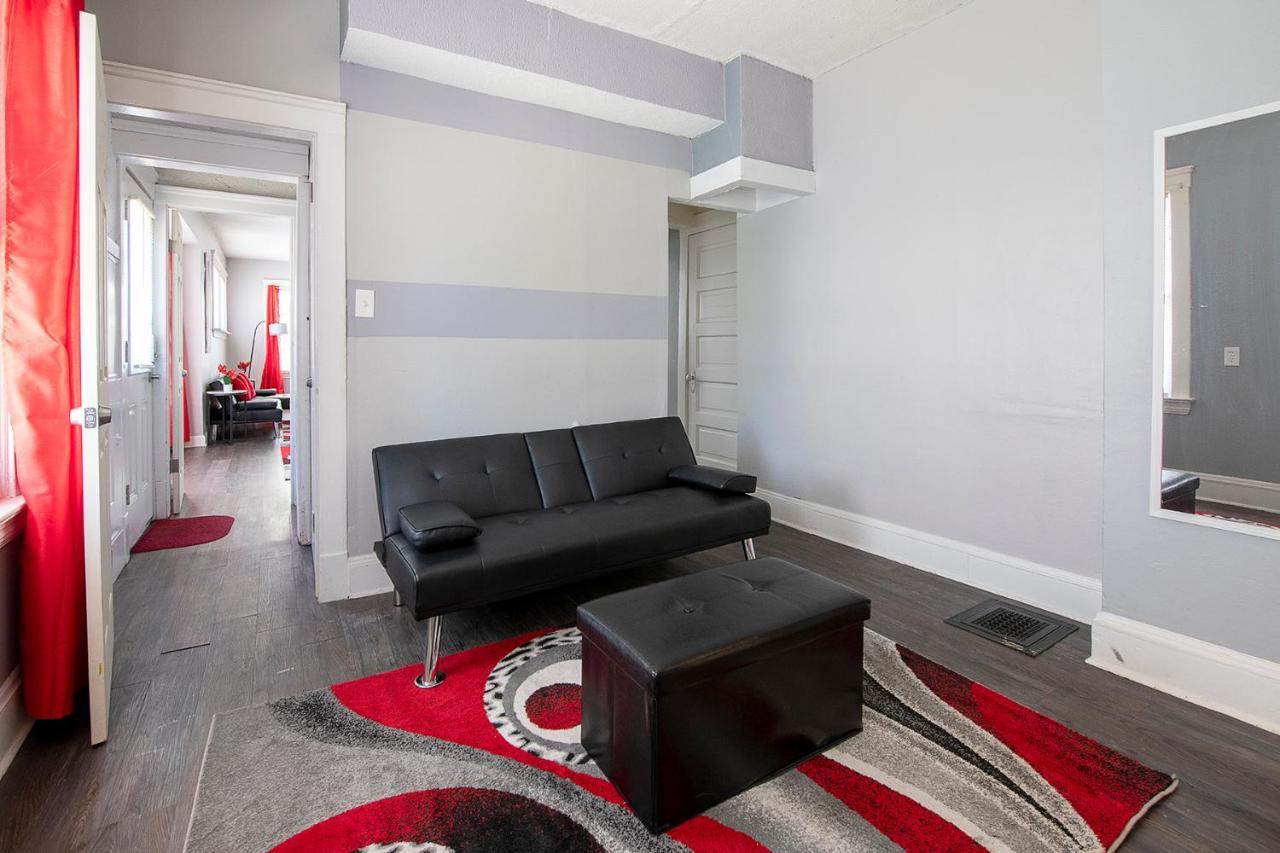 The Rubi Lounge - Spacious Brooklyn Centre Modern Escape Near Downtown With Parking, 300Mb Wifi & Self Check-In 클리블랜드 외부 사진