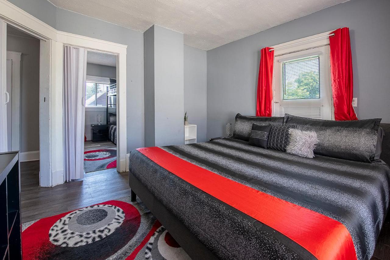 The Rubi Lounge - Spacious Brooklyn Centre Modern Escape Near Downtown With Parking, 300Mb Wifi & Self Check-In 클리블랜드 외부 사진