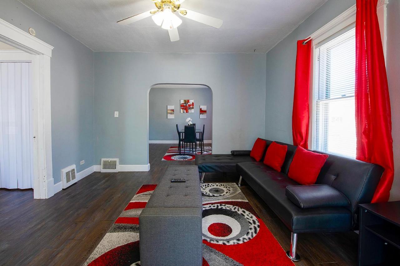 The Rubi Lounge - Spacious Brooklyn Centre Modern Escape Near Downtown With Parking, 300Mb Wifi & Self Check-In 클리블랜드 외부 사진