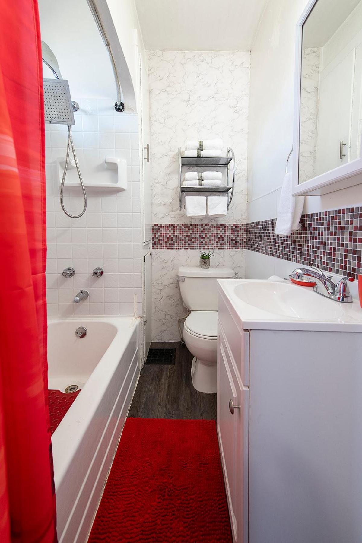 The Rubi Lounge - Spacious Brooklyn Centre Modern Escape Near Downtown With Parking, 300Mb Wifi & Self Check-In 클리블랜드 객실 사진